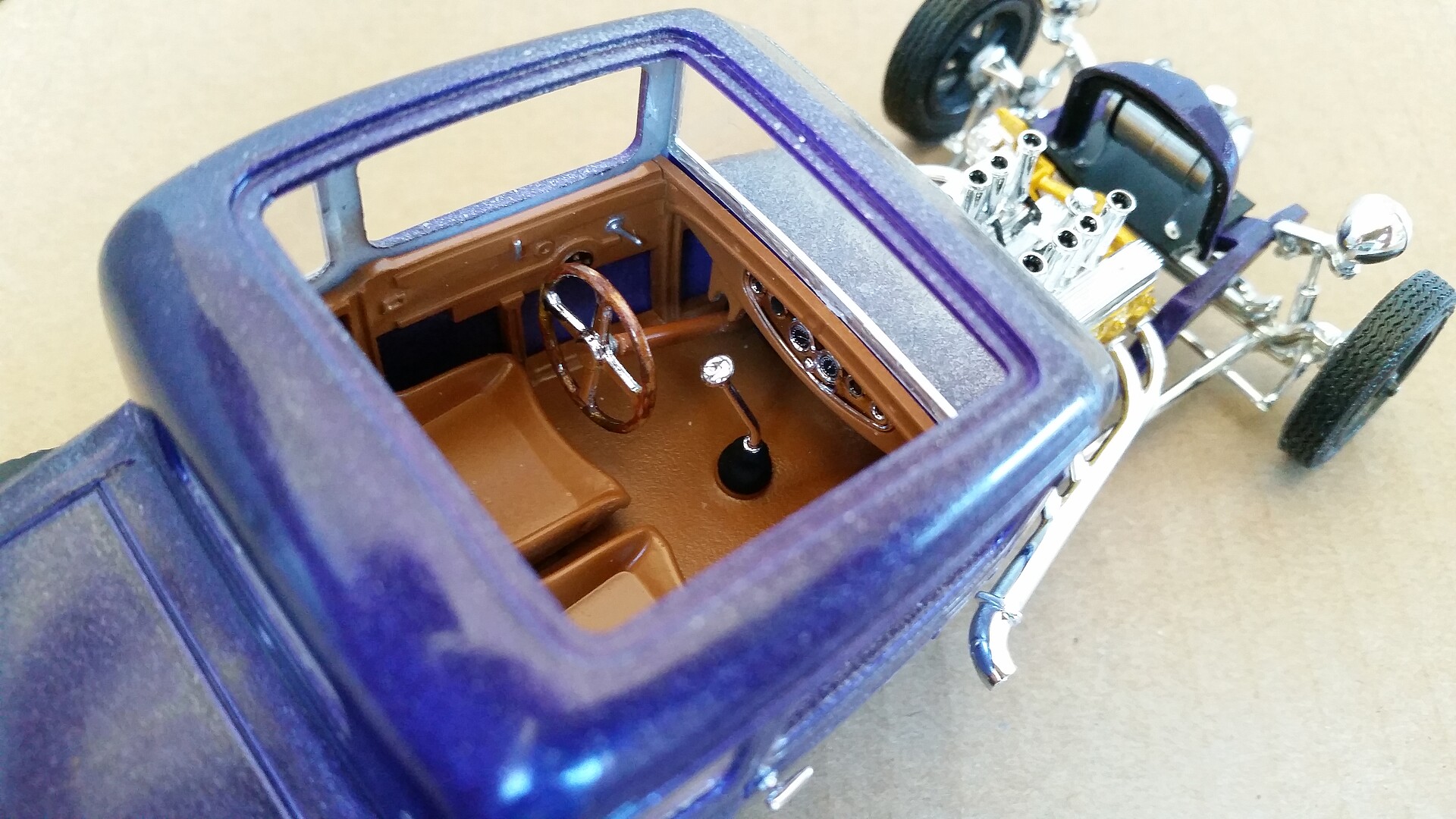 1930 Ford A Coupe (2 in 1) Plastic Model Car Kit 1/25 Scale