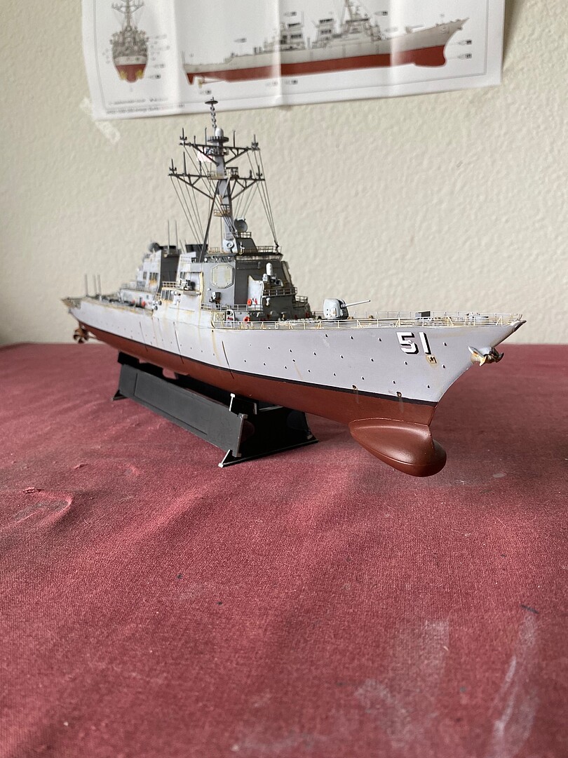 USS Arleigh Burke DDG51 Guided Missile Destroyer -- Plastic Model Kit ...