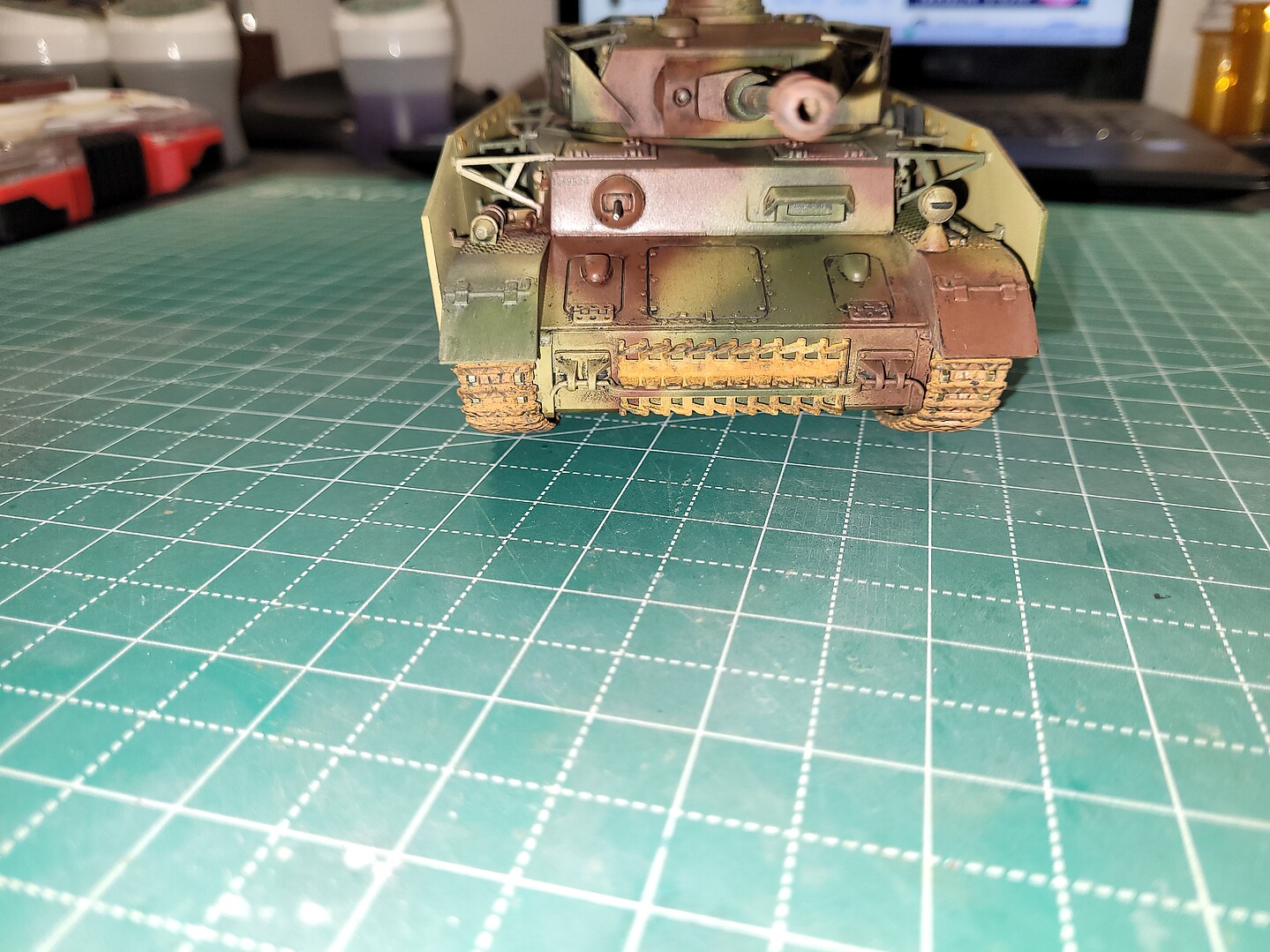 Panzer IV Plastic Model Tank Kit 1/32 Scale 857861 pictures