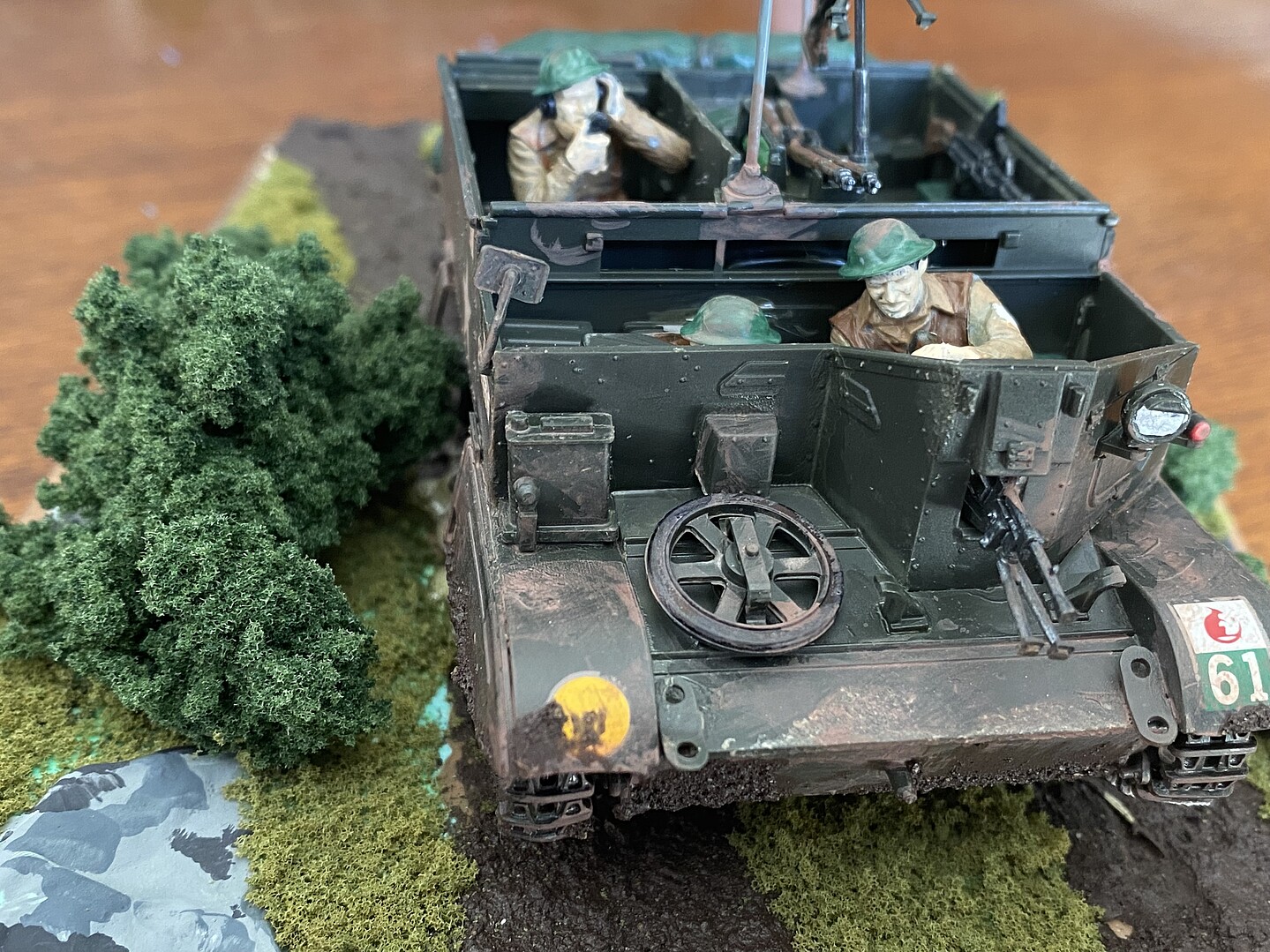 British Universal Carrier Plastic Model Military Vehicle Kit 1/35