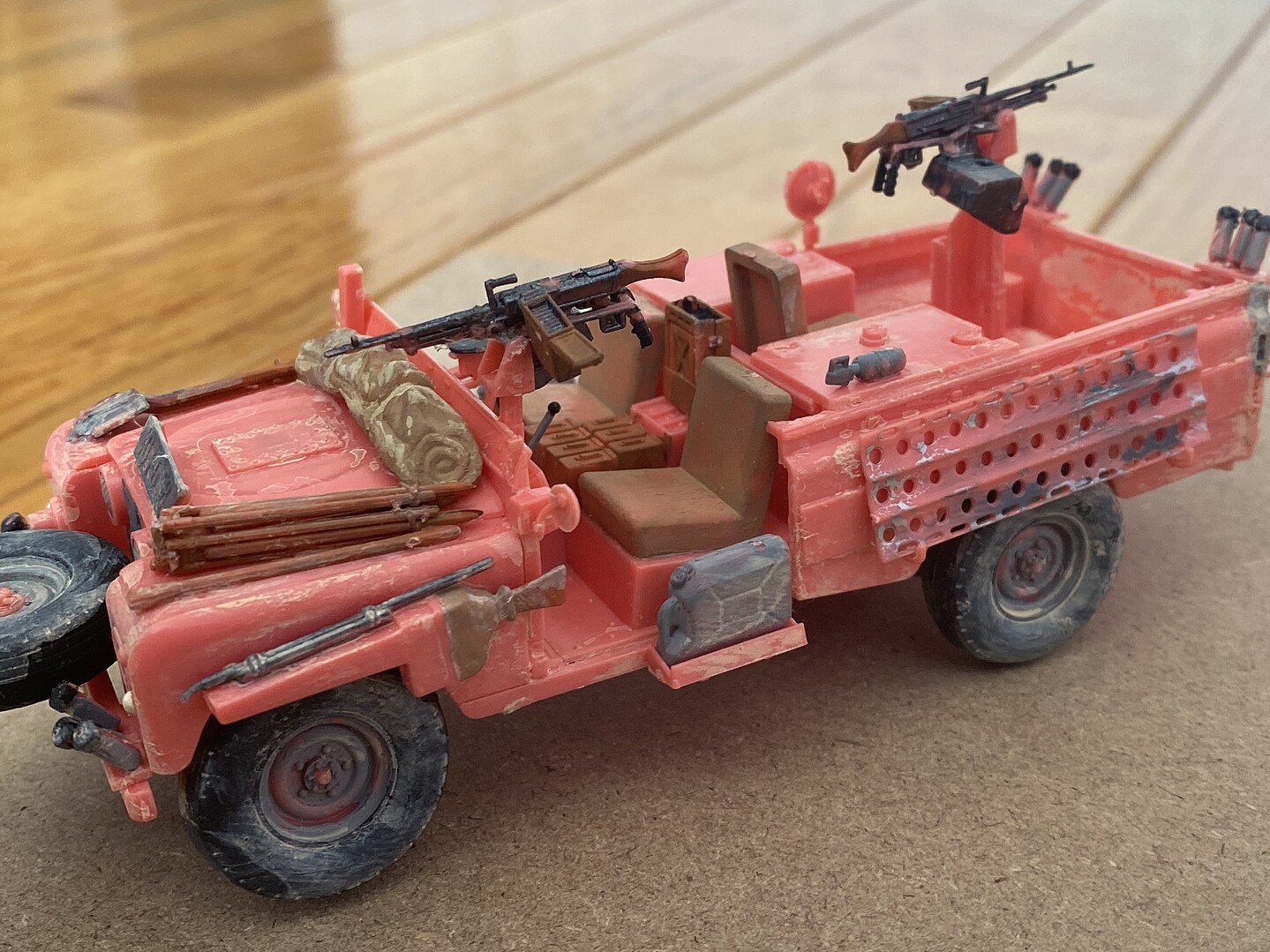 S.A.S. Recon Vehicle Pink Panther Plastic Model Military Vehicle Kit