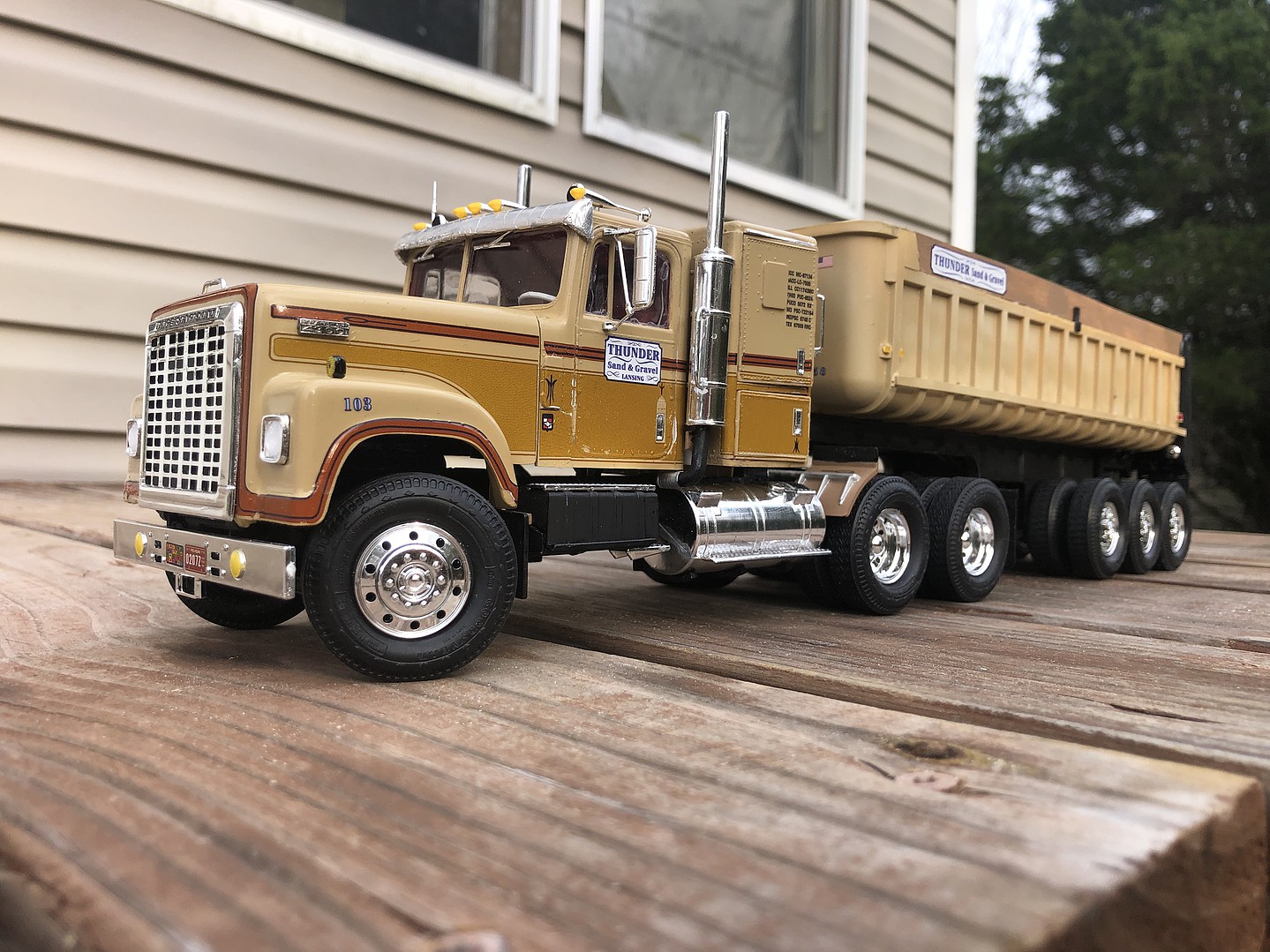 International Transtar Eagle Plastic Model Truck Kit Scale Pictures By