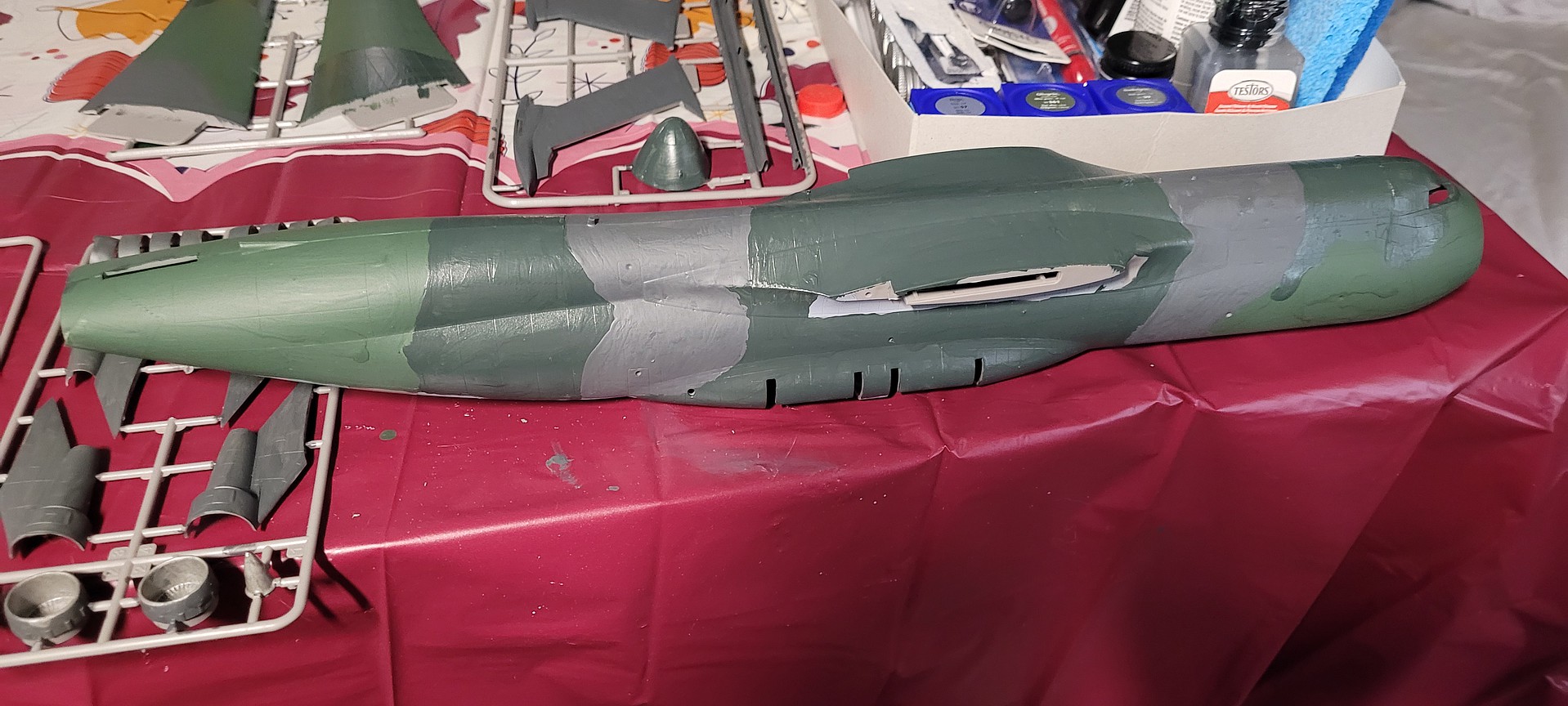 C5B Galaxy Transport Plastic Model Airplane Kit 1/144 Scale 