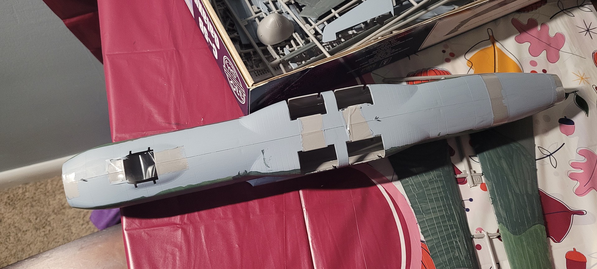 C5B Galaxy Transport Plastic Model Airplane Kit 1/144 Scale 