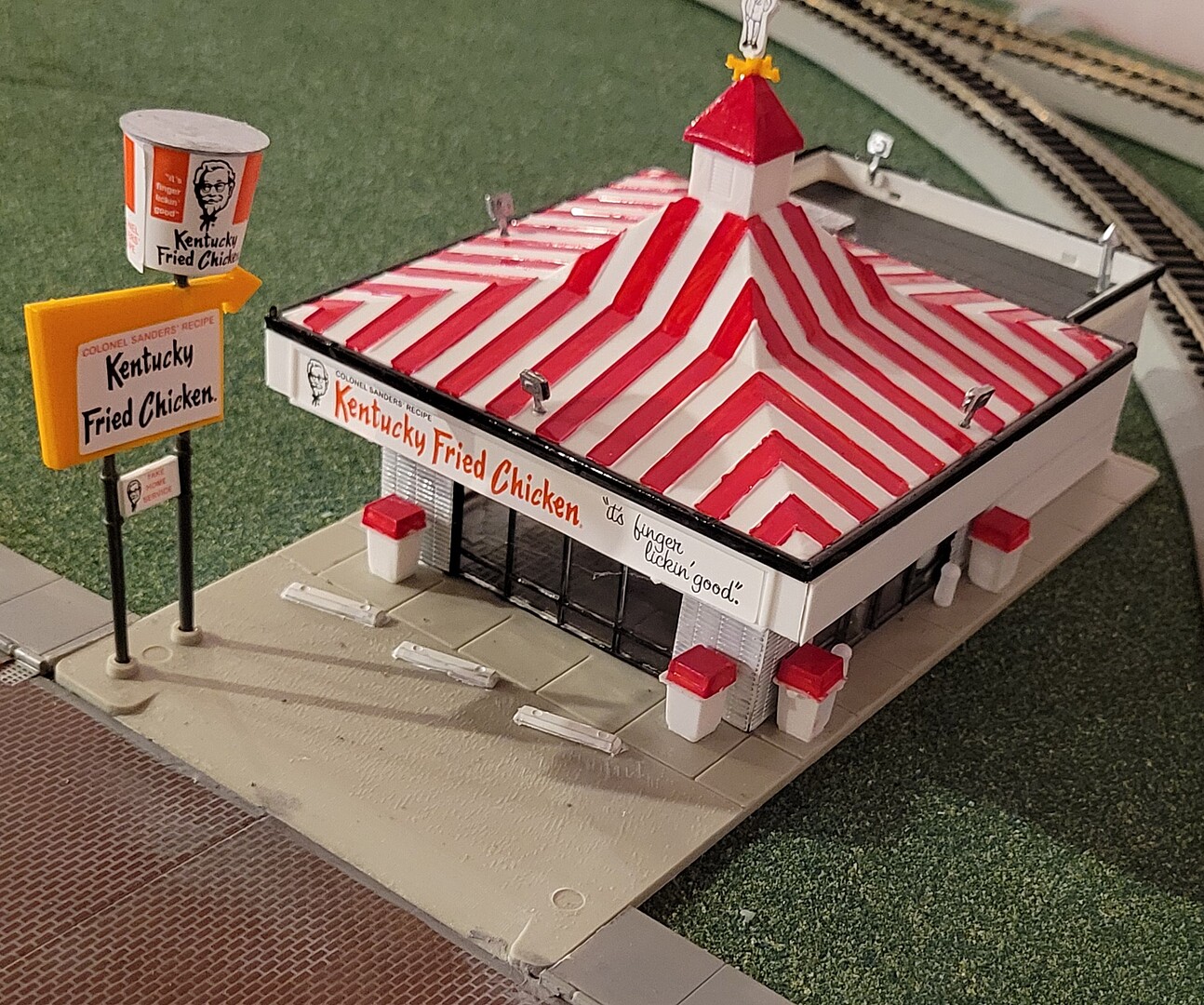 Kentucky Fried Chicken(R) Drive In Kit -- Model Train Building -- HO ...