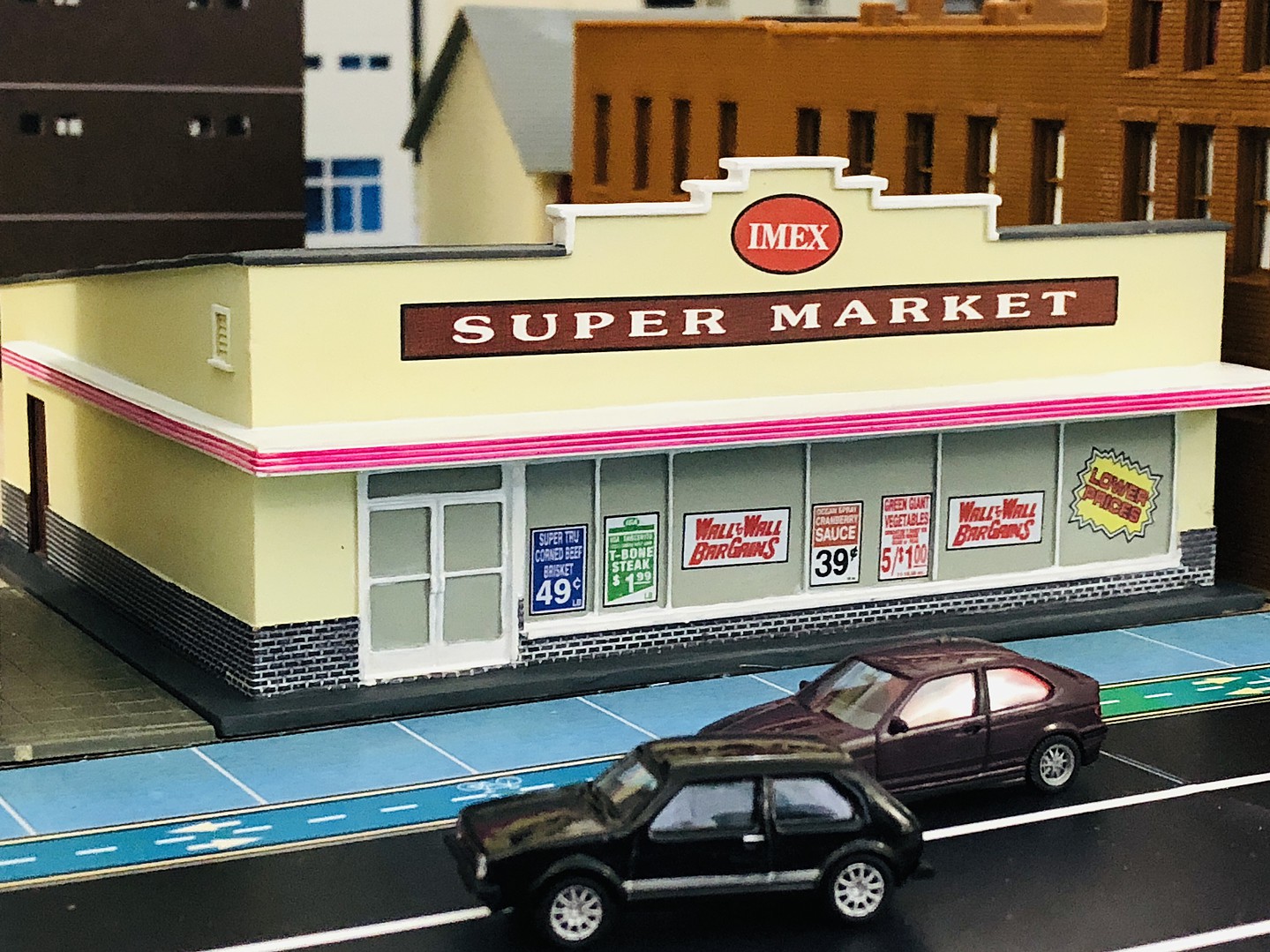 Supermarket Assembled PermaScene HO Scale Model Railroad Building