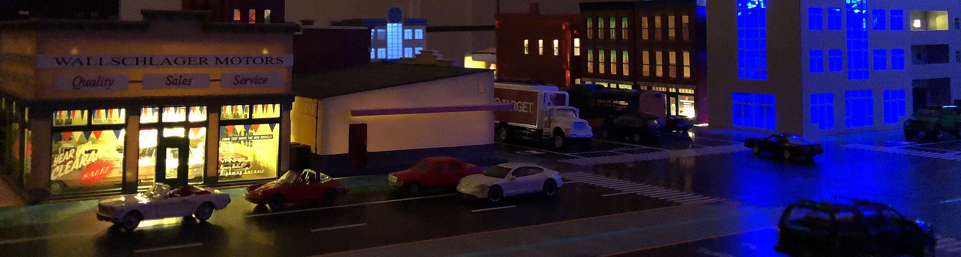 Wallschlager Motors Assembled Model Railroad Building HO Scale