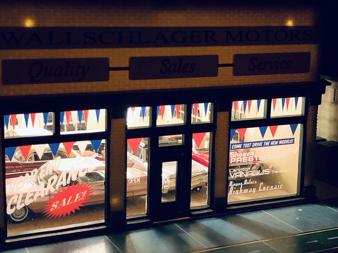 Wallschlager Motors Assembled Model Railroad Building HO Scale