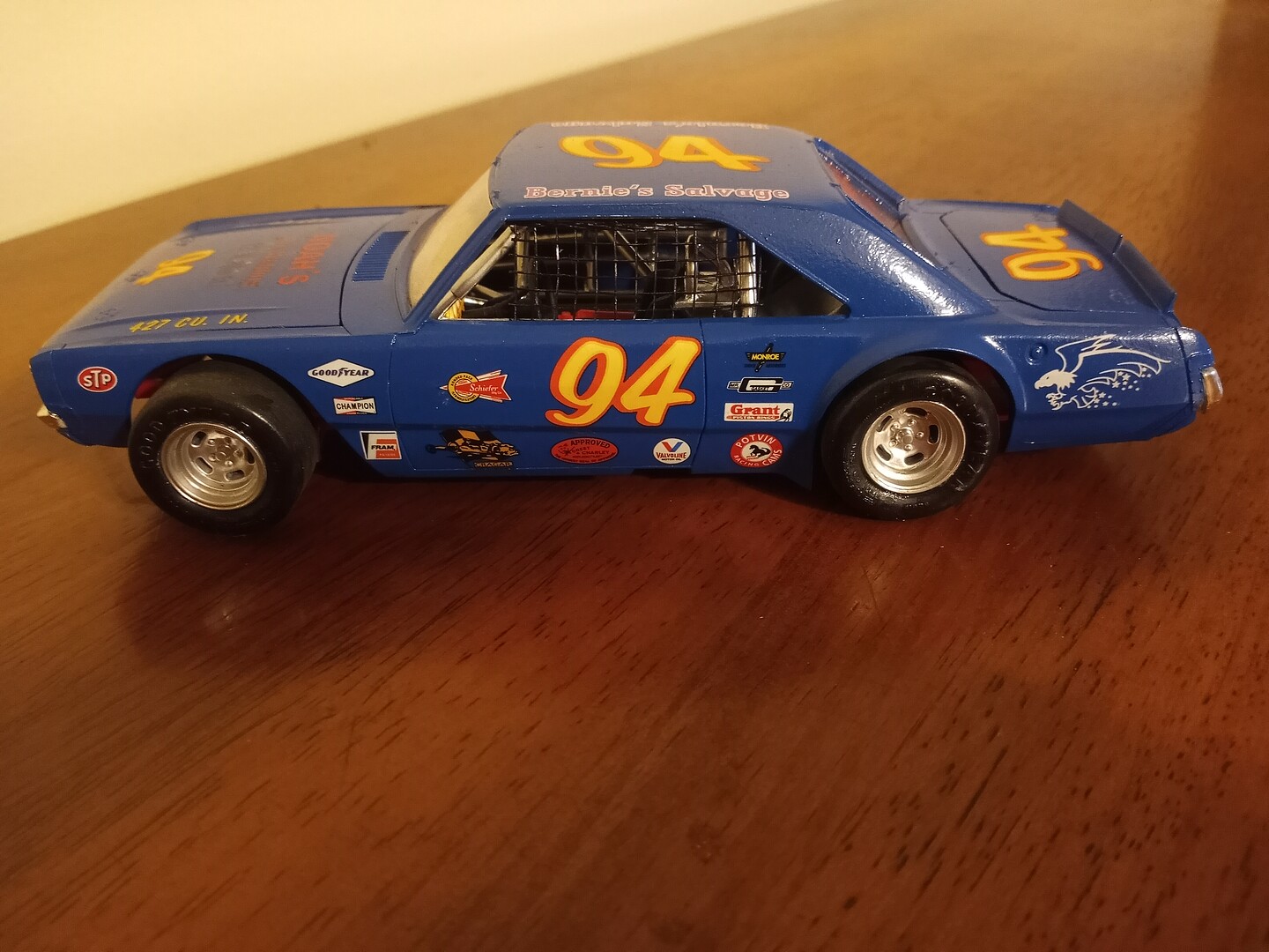 PLYMOUTH VALIANT Plastic Model Car Vehicle Kit 1/25 Scale