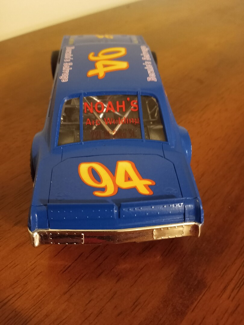 PLYMOUTH VALIANT Plastic Model Car Vehicle Kit 1/25 Scale