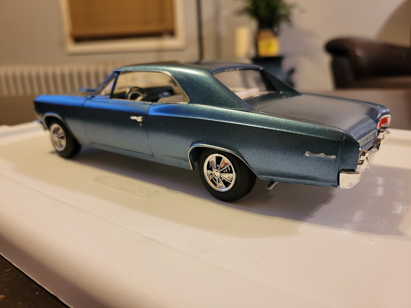 AMT 1/25 1966 Chevy Chevelle SS Model Kit
