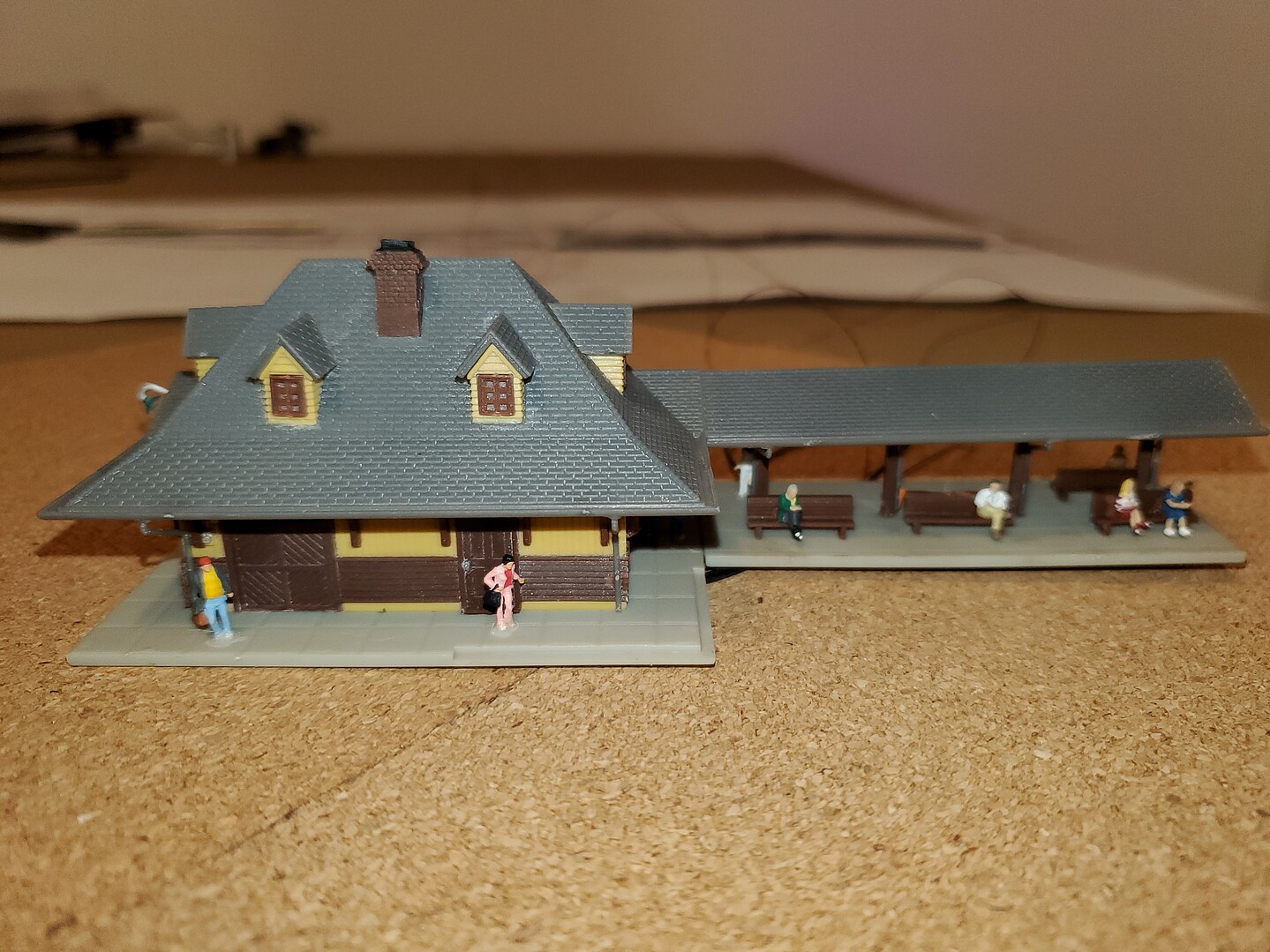 Suburban Passenger Station Kit -- N Scale Model Railroad Building ...