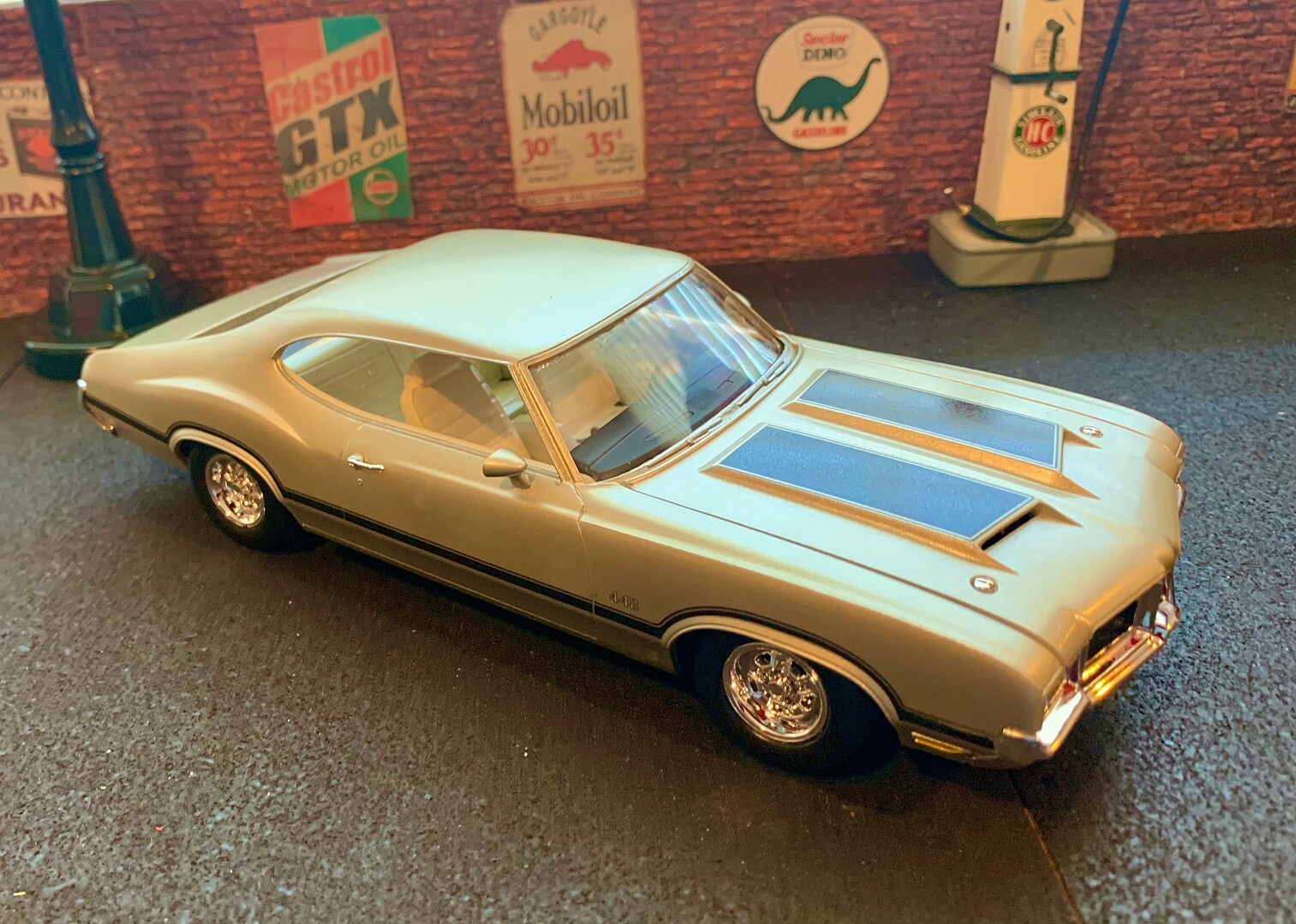 thumbnail image 2 of Revell 4511 '71 Oldsmobile 442 W-30 Model Kit – 1/25 Scale Plastic Car Kit 2 of 5
