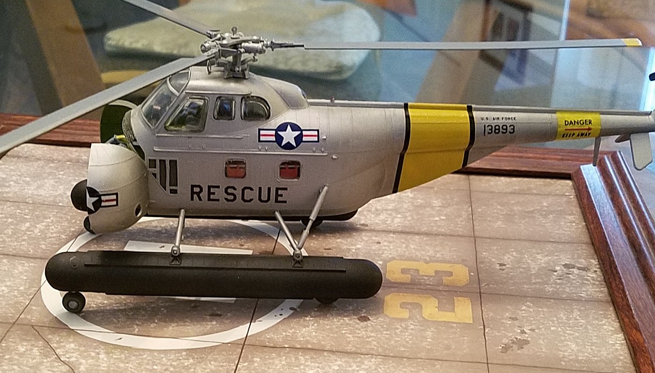 H-19 Rescue Helicopter -- Plastic Model Helicopter Kit -- 1/48 Scale