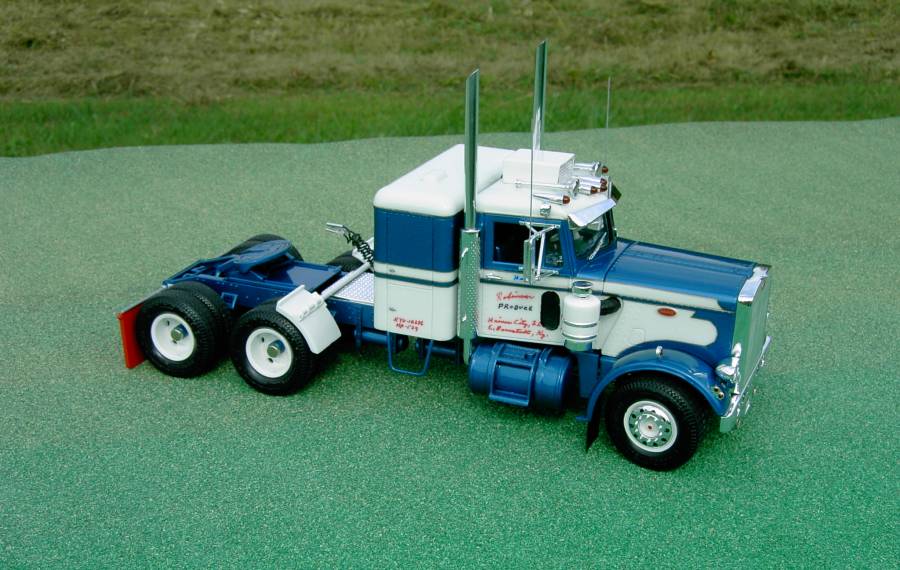 Peterbilt 359 California Hauler Conventional Tractor -- Plastic Model ...