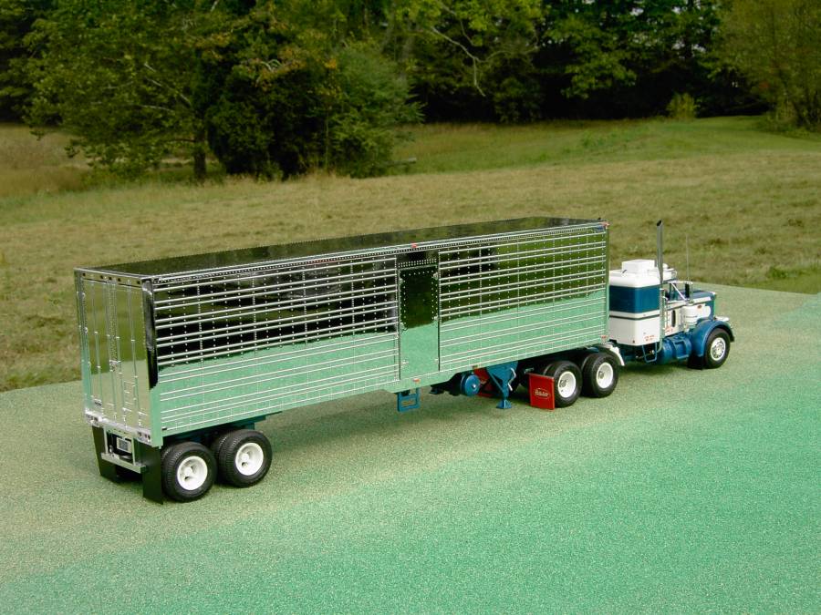 AMT Great Dane 40' Reefer Trailer C Plastic Model Truck Vehicle