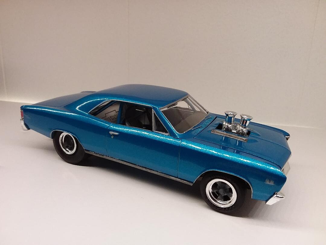 1967 Chevy Chevelle Pro Street Car 1/25 Scale Plastic Model Car