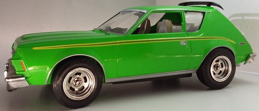 AMT 1974 AMC Gremlin X Plastic Model Car Kit 1/25 Scale #1077-12