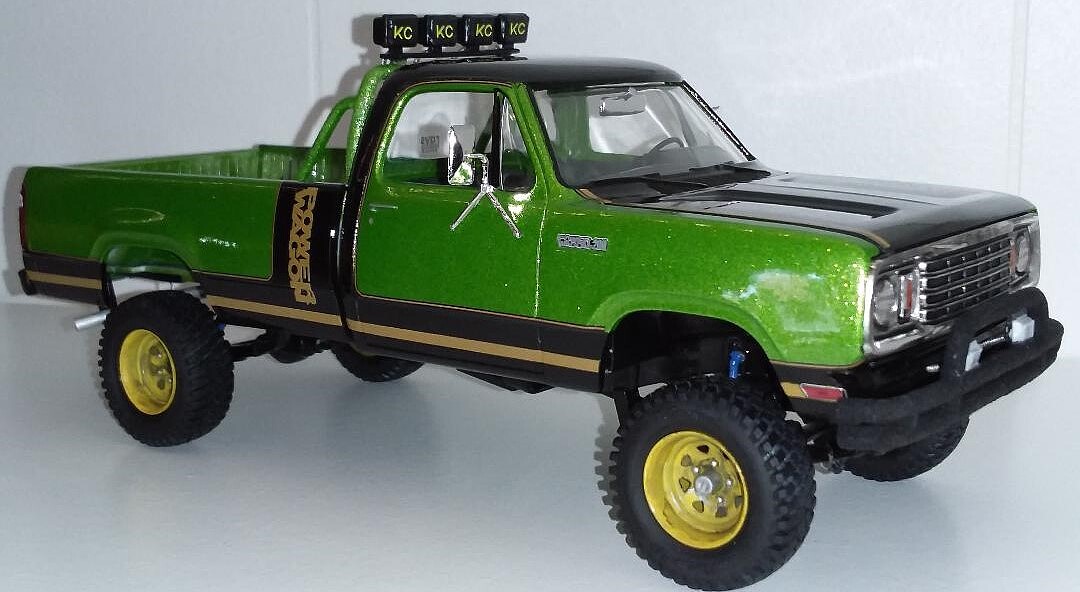 1978 Dodge D100 Custom Pickup Truck -- Plastic Model Truck Vehicle Kit ...