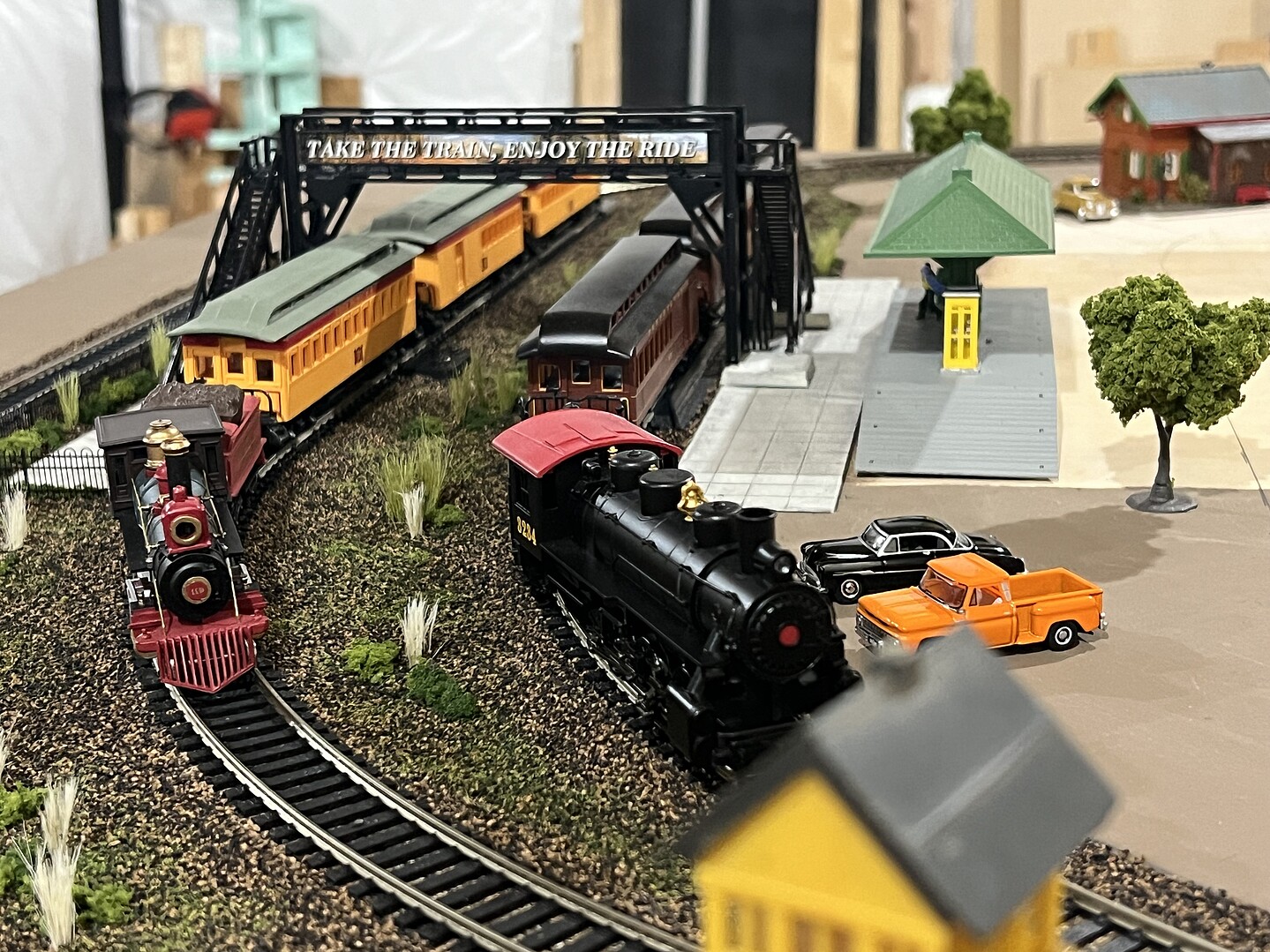 Pedestrian Bridge Snap Kit HO Scale Model Railroad Bridge 45172