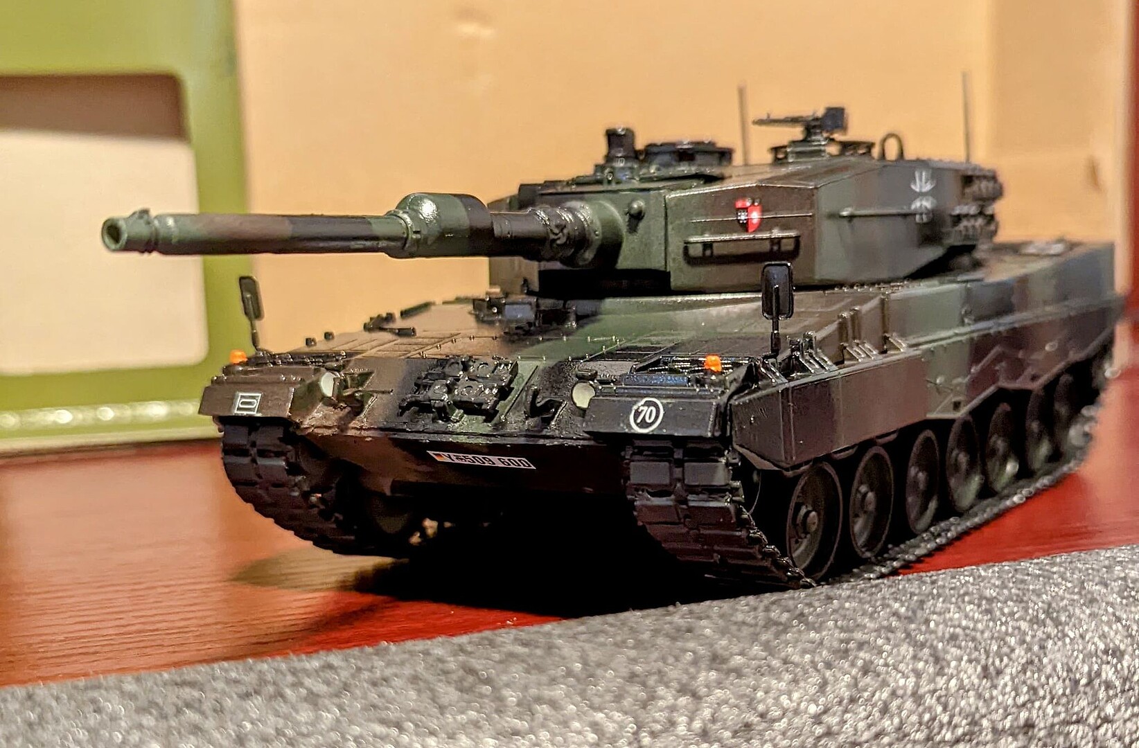 代引不可 ヤフオク! - (中古）(未使用）Hobby Boss Dutch Leopard 2A5