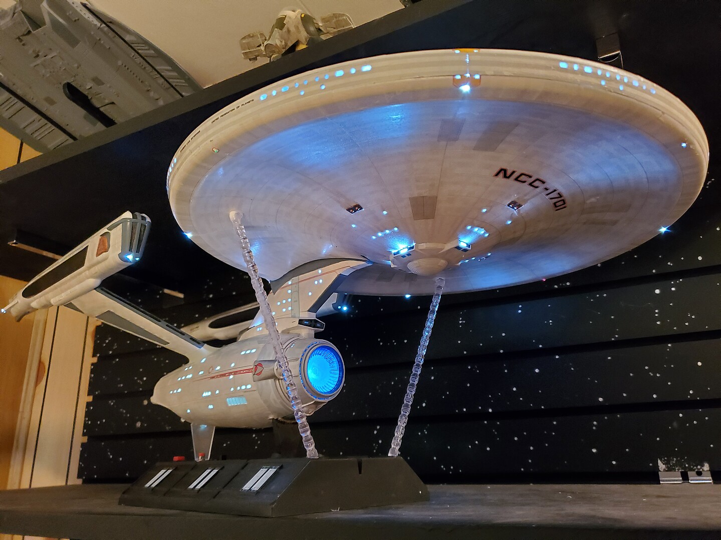 Models & Kits Toys & Hobbies Polar Lights 1/350 Star Trek USS ...