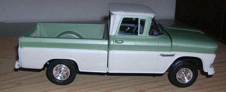 Gallery Pictures AMT 1960 Chevy Custom Fleetside Pickup with Go Kart ...