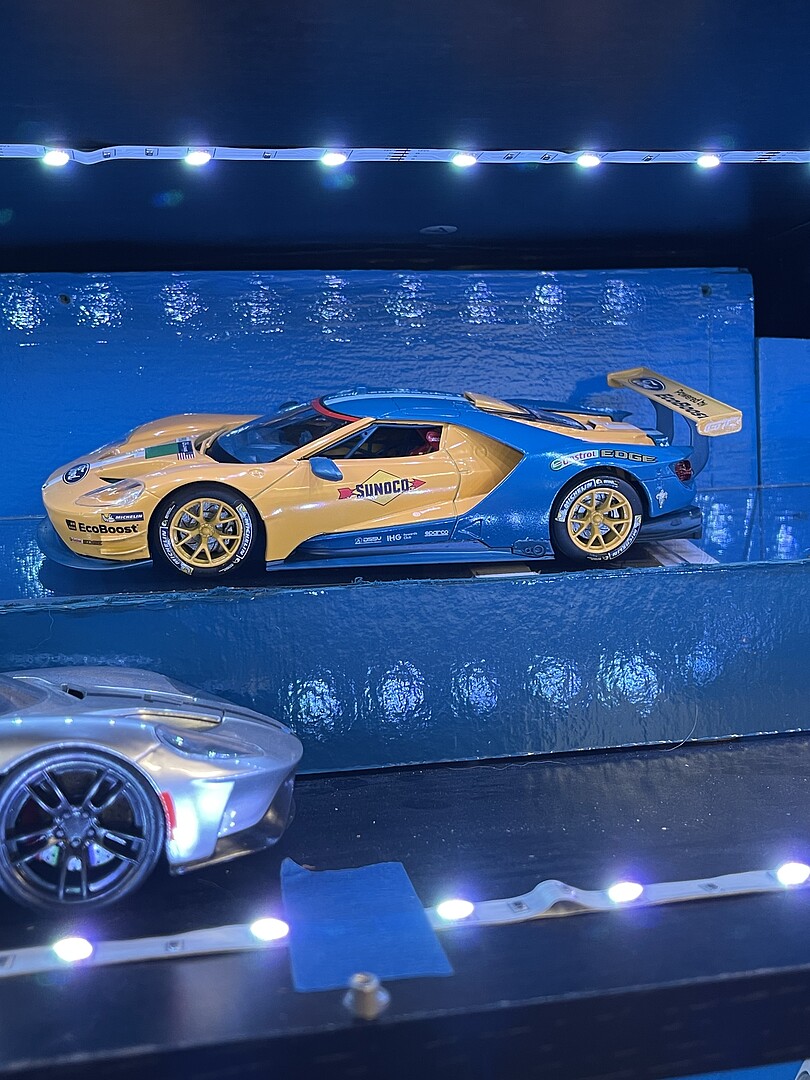 Ford GT LeMans 2017 Race Car Plastic Model Car Kit 1/24 Scale