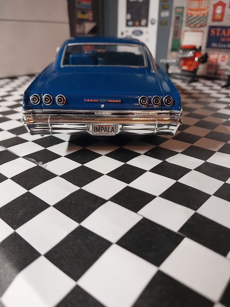 1965 Chevy Impala Plastic Model Car Kit 1/25 Scale 854190