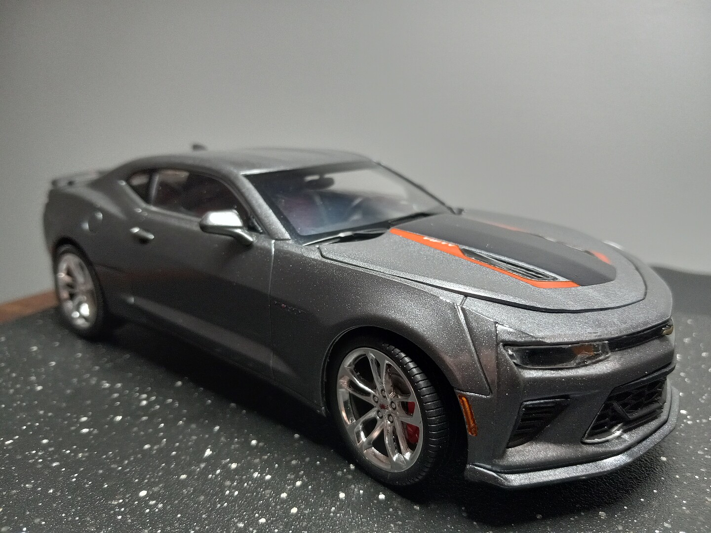 2017 Chevy Camaro 50th Anniversary -- Plastic Model Car Kit -- 1/25 ...