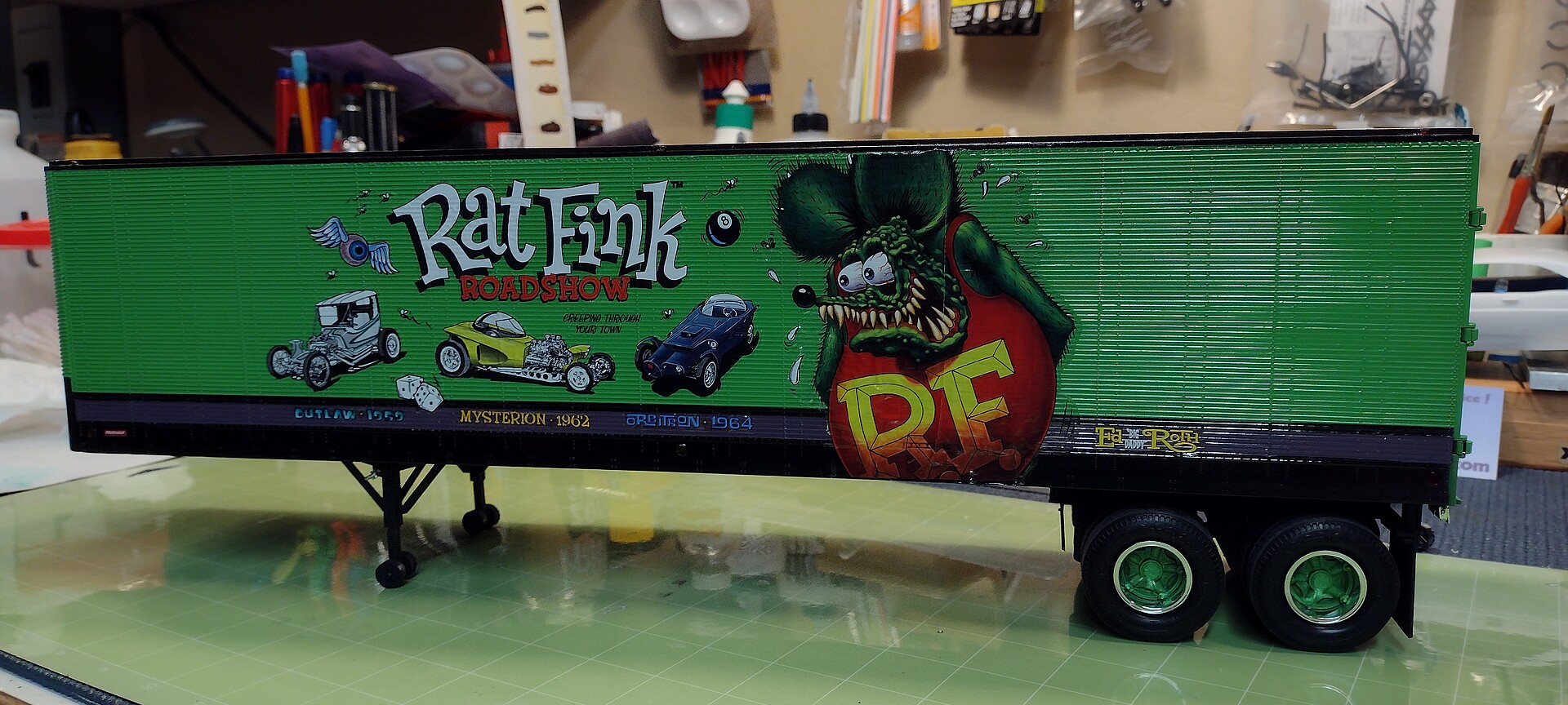 Rat Fink Fruehauf Beaded Trailer Hauler Plastic Model Truck Vehicle