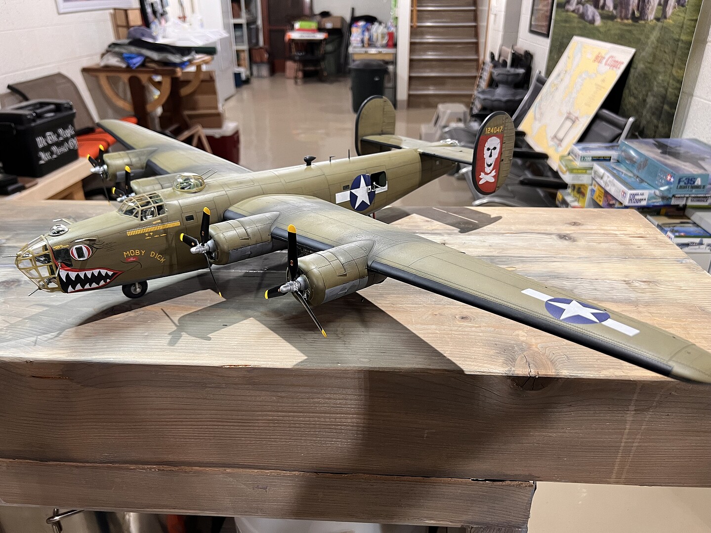 B24D Liberator USAF Heavy Bomber Plastic Model Airplane Kit 1/32