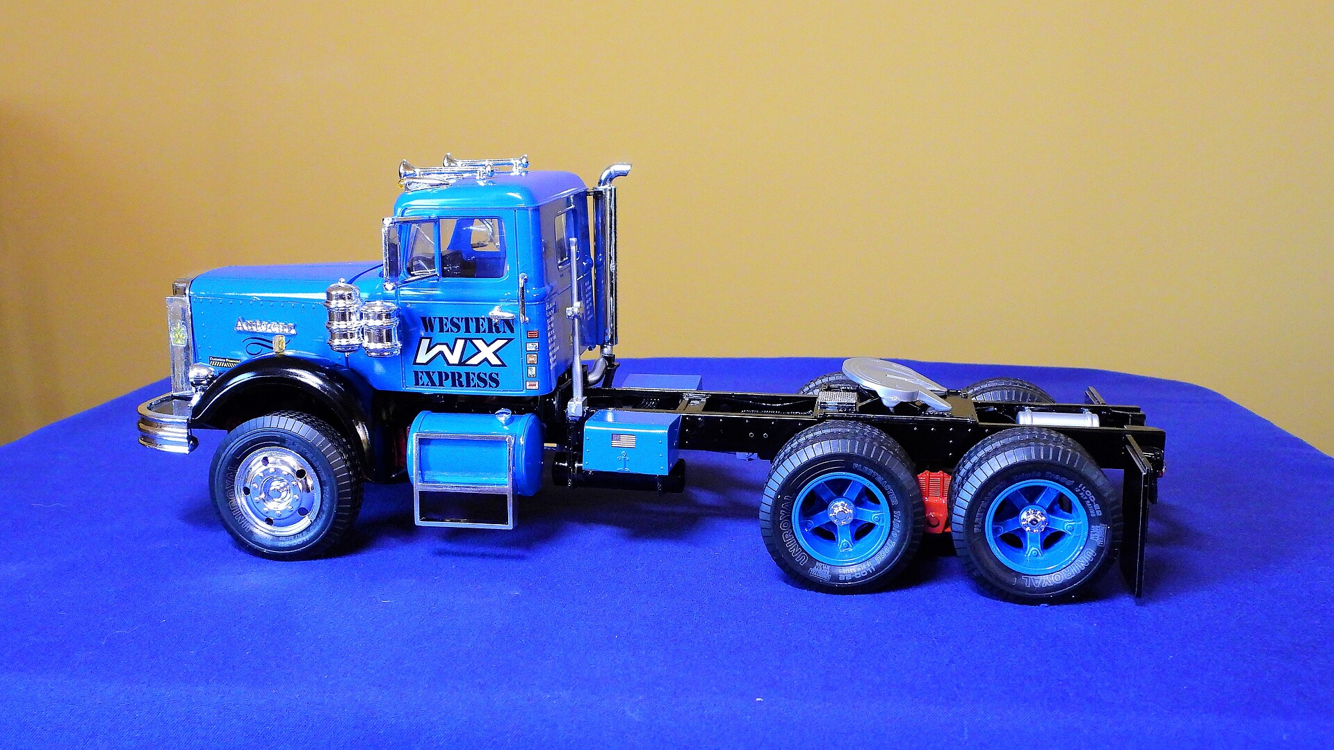 Autocar A B Semi Tractor Plastic Model Truck Kit Scale Pictures By