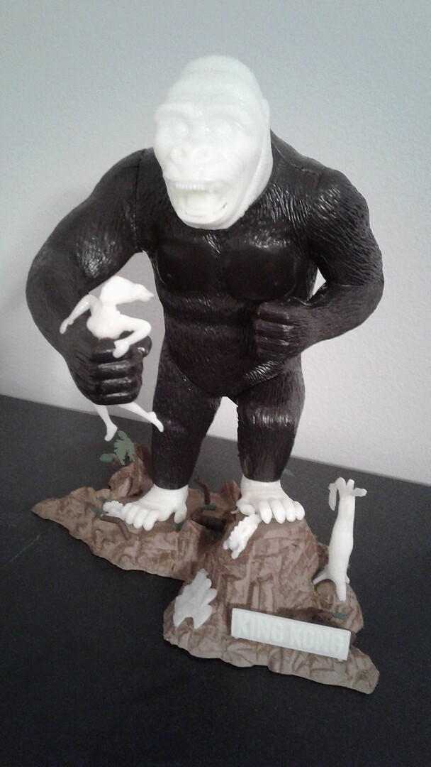 King Kong (Glow in the Dark) Plastic Model Fantasy Figure Kit 1/