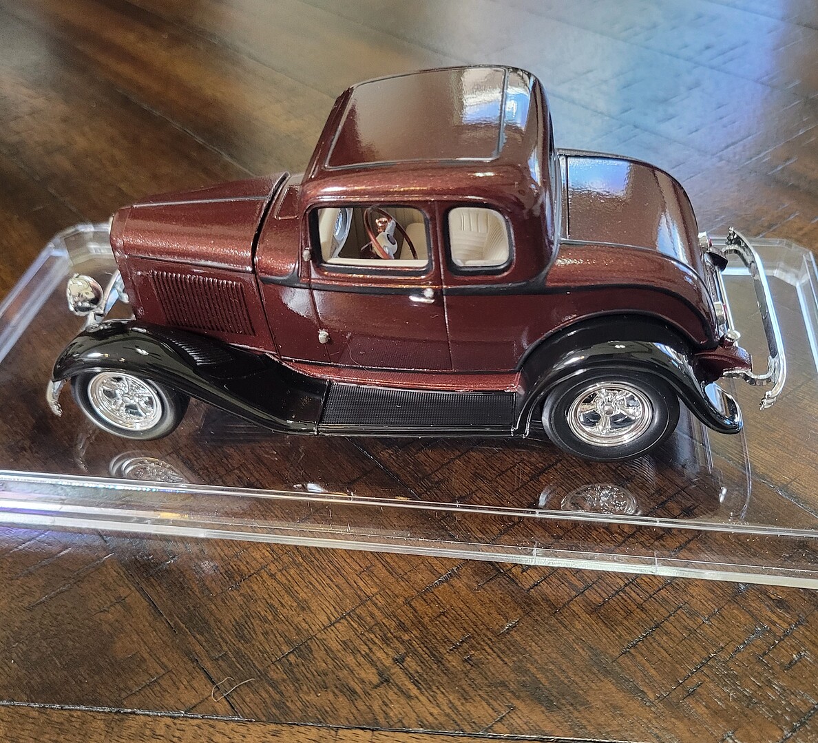 Revell-Monogram maquette de voiture 1932 Ford 5 fenêtre Coupe