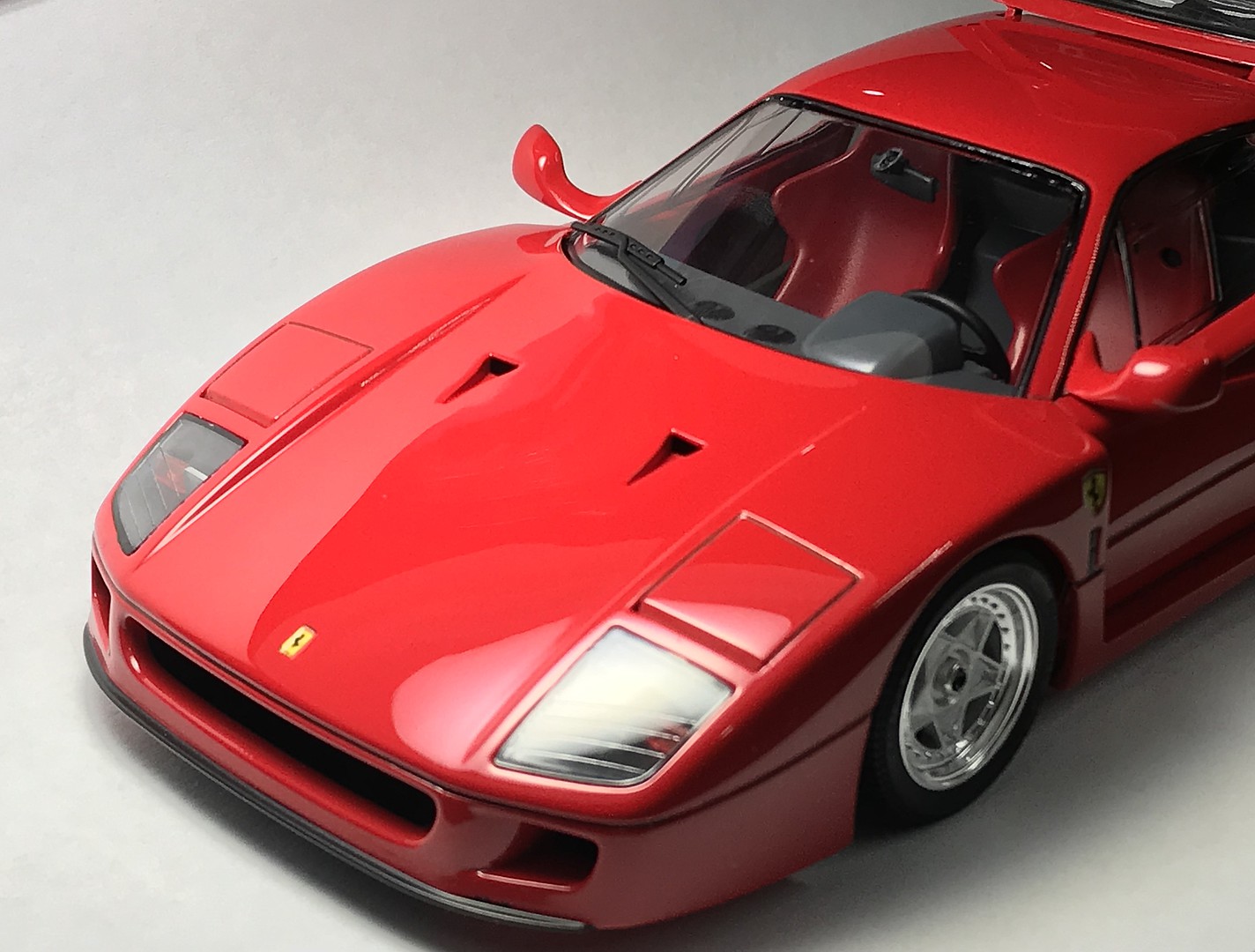 Ferrari F40 Sportscar -- Plastic Model Car Kit -- 1/24 Scale -- #24295 ...