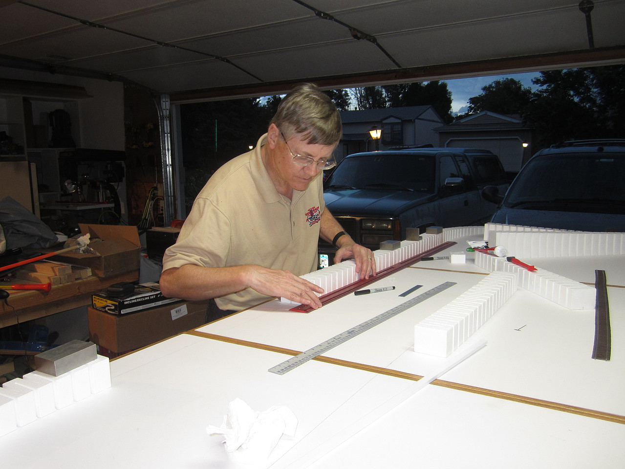 2'' Riser 2' Long Each (4) Model Railroad Foam st1408 pictures