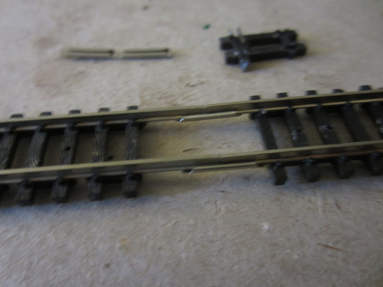 Code 80 Rail Joiners (48) -- N Scale Nickel Silver Model Train Track ...