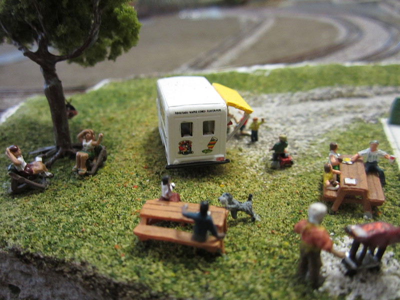 Model camping scene N gauge