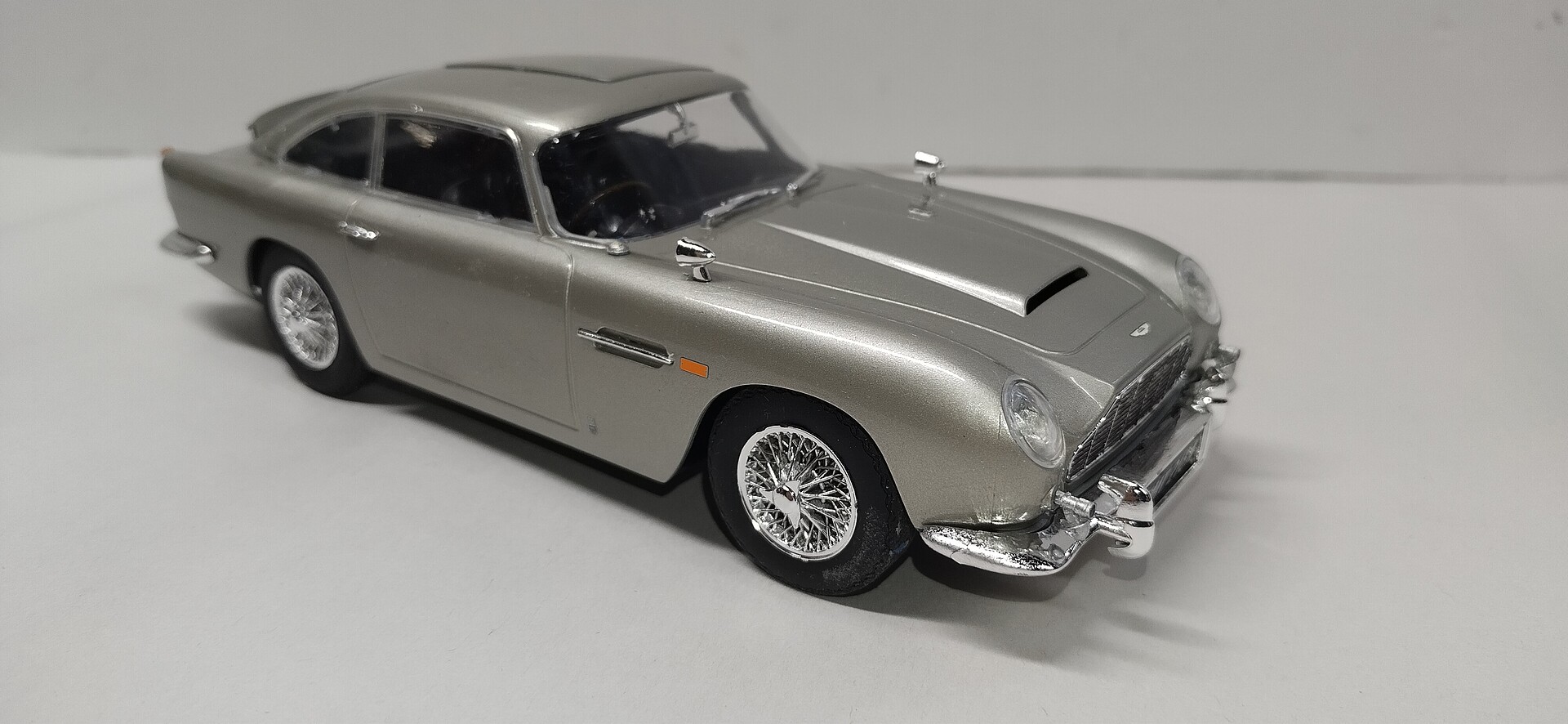 James Bond Aston Martin DB5 Car from Goldfinger Movie -- Plastic Model ...