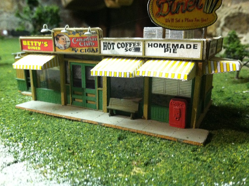 BAR MILLS BUILDINGS 302 HO Sweaty Betty's Diner Model Railroading Kit 