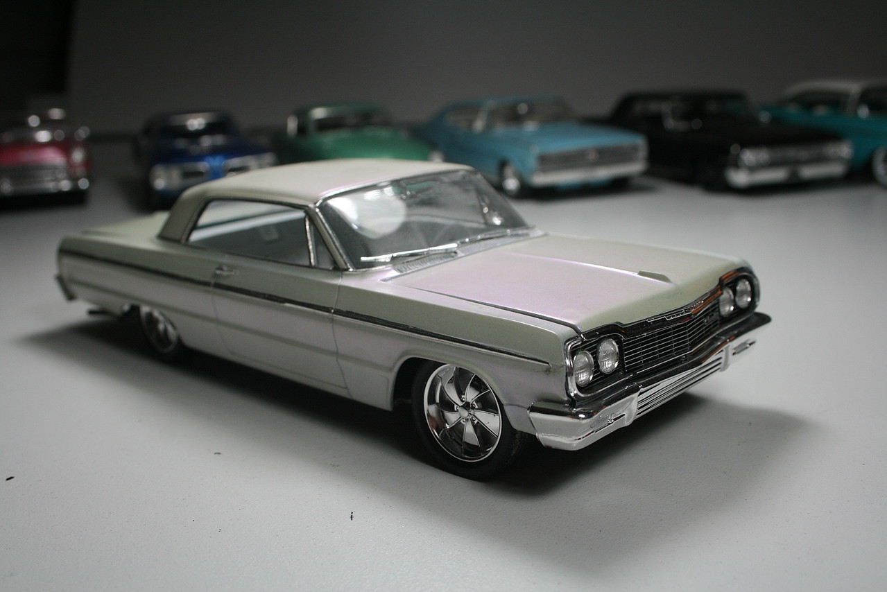 1964 Chevy Impala Plastic Model Car Kit 1/25 Scale 854050