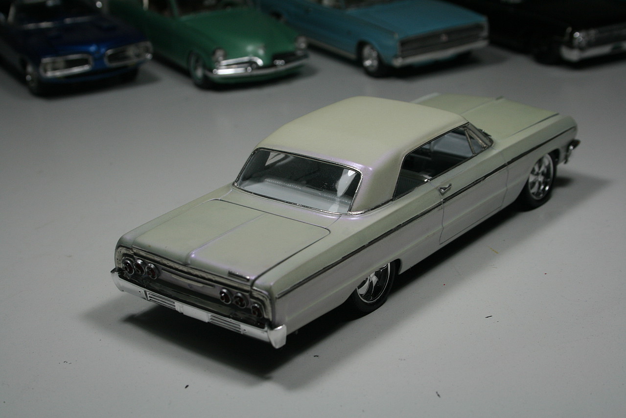 1964 Chevy Impala Plastic Model Car Kit 1/25 Scale 854050