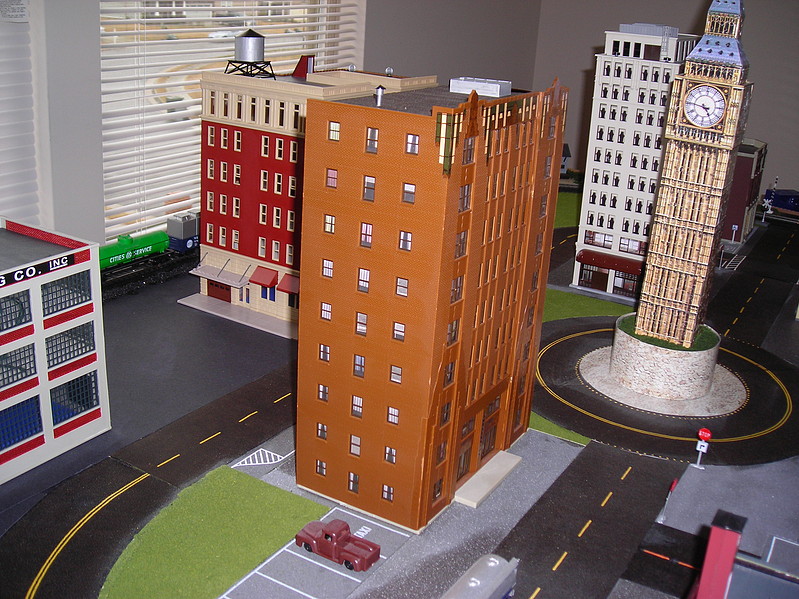 City Apartment Building Kit HO Scale Model Railroad Building
