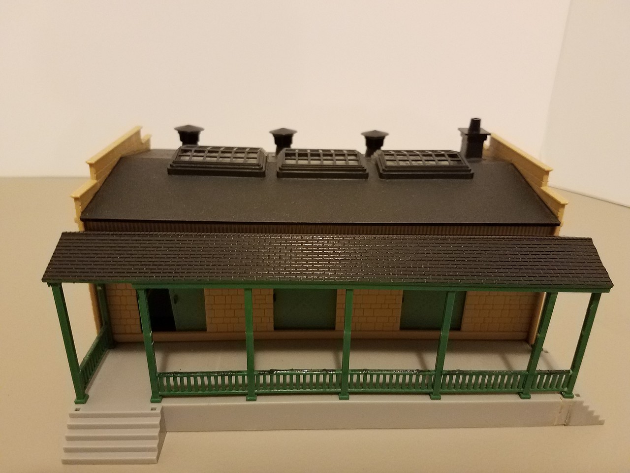 Truck Repair Shop Kit HO Scale Model Railroad Building 912