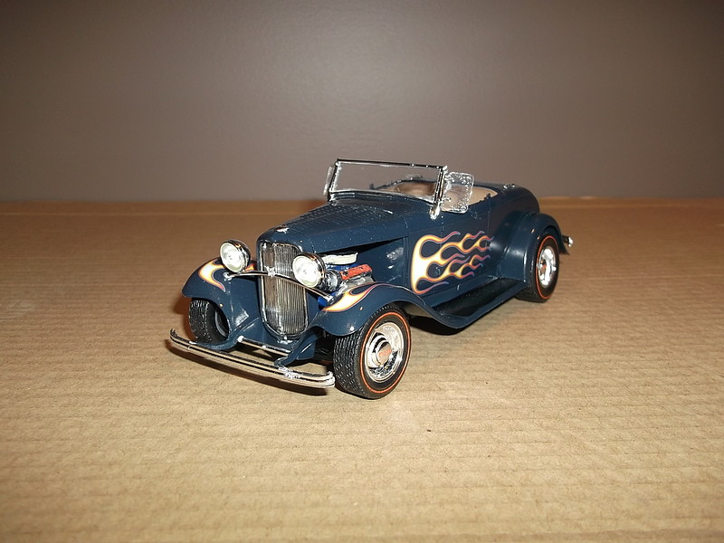 Scale Model Cars Street Rods 1932 Ford Street Rod -- Plastic Model Car Kit -- 1/24 Scale -- #850882 ...