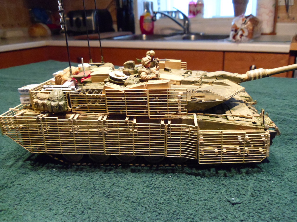 Hobby Boss 1:35 82458 Canadian Leopard 2 A6M model kit