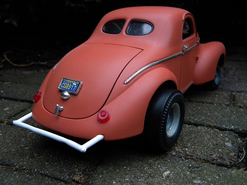 1940 Willys Coupe/Pickup Plastic Model Car Kit 1/25 Scale 818