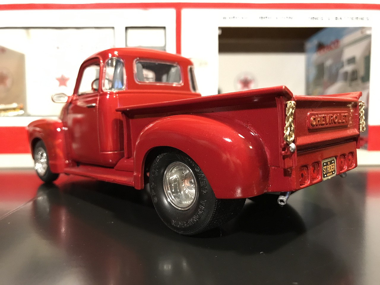 1950 Chevy PickUp Plastic Model Truck Kit 1/25 Scale 107612