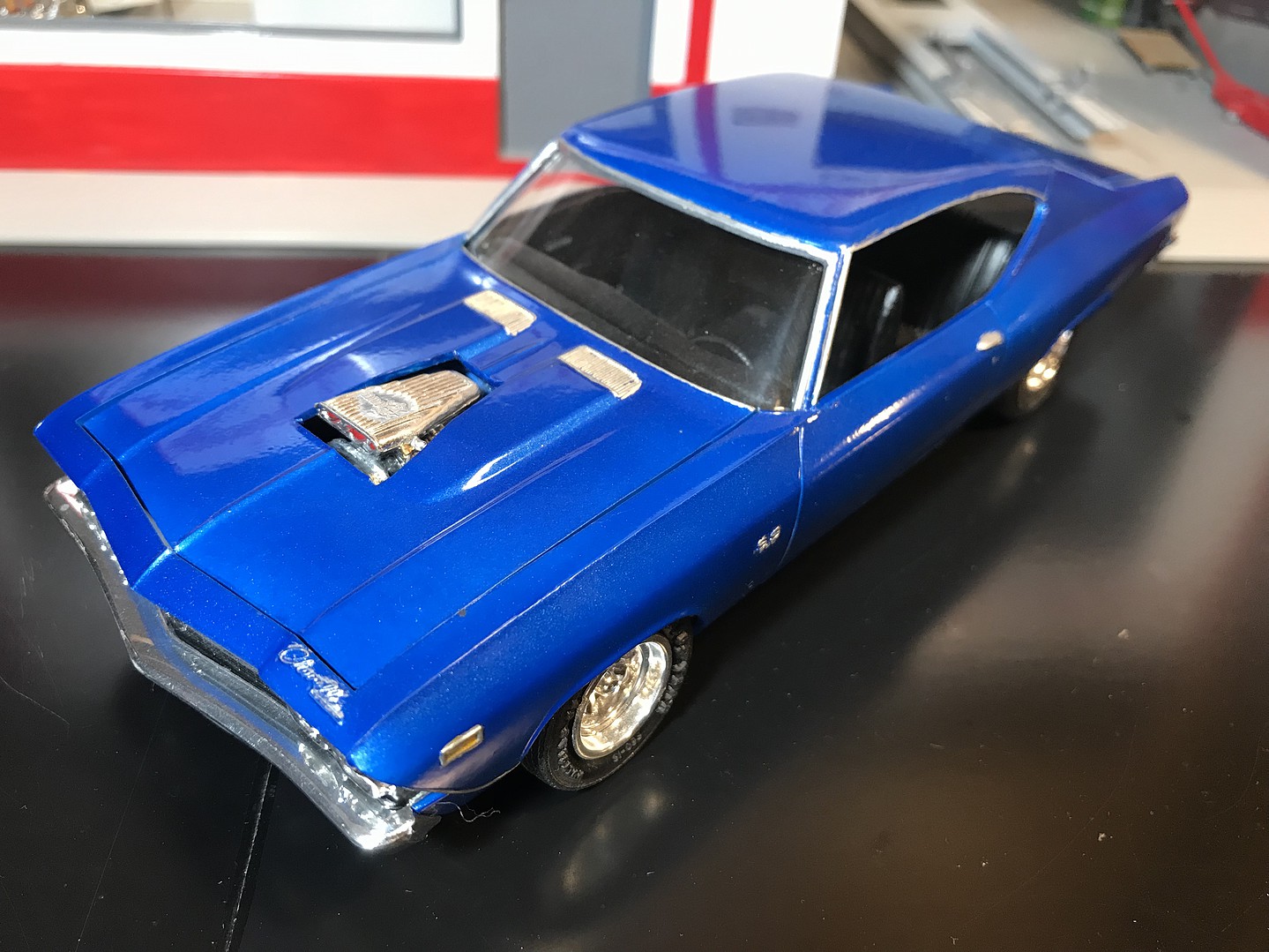 1969 Chevy Chevelle Hardtop Plastic Model Car Kit 1 24 Scale 